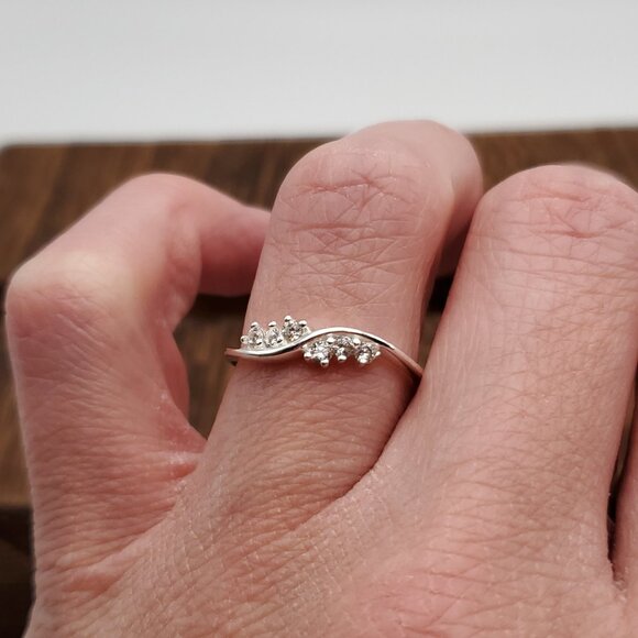 Size 7.25 925 Sterling Silver Odd Double Sided Style CZ Ring - Picture 2 of 6